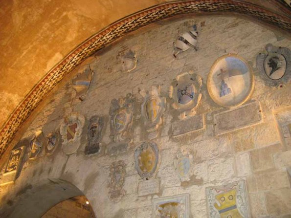 Emblems in Palazzo dei Priori